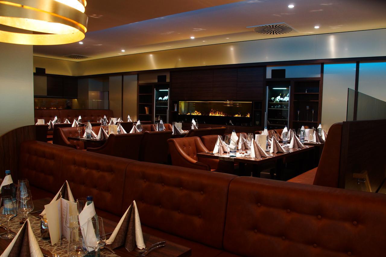 Centrale Hotel Und Restaurant Waldkraiburg Dış mekan fotoğraf